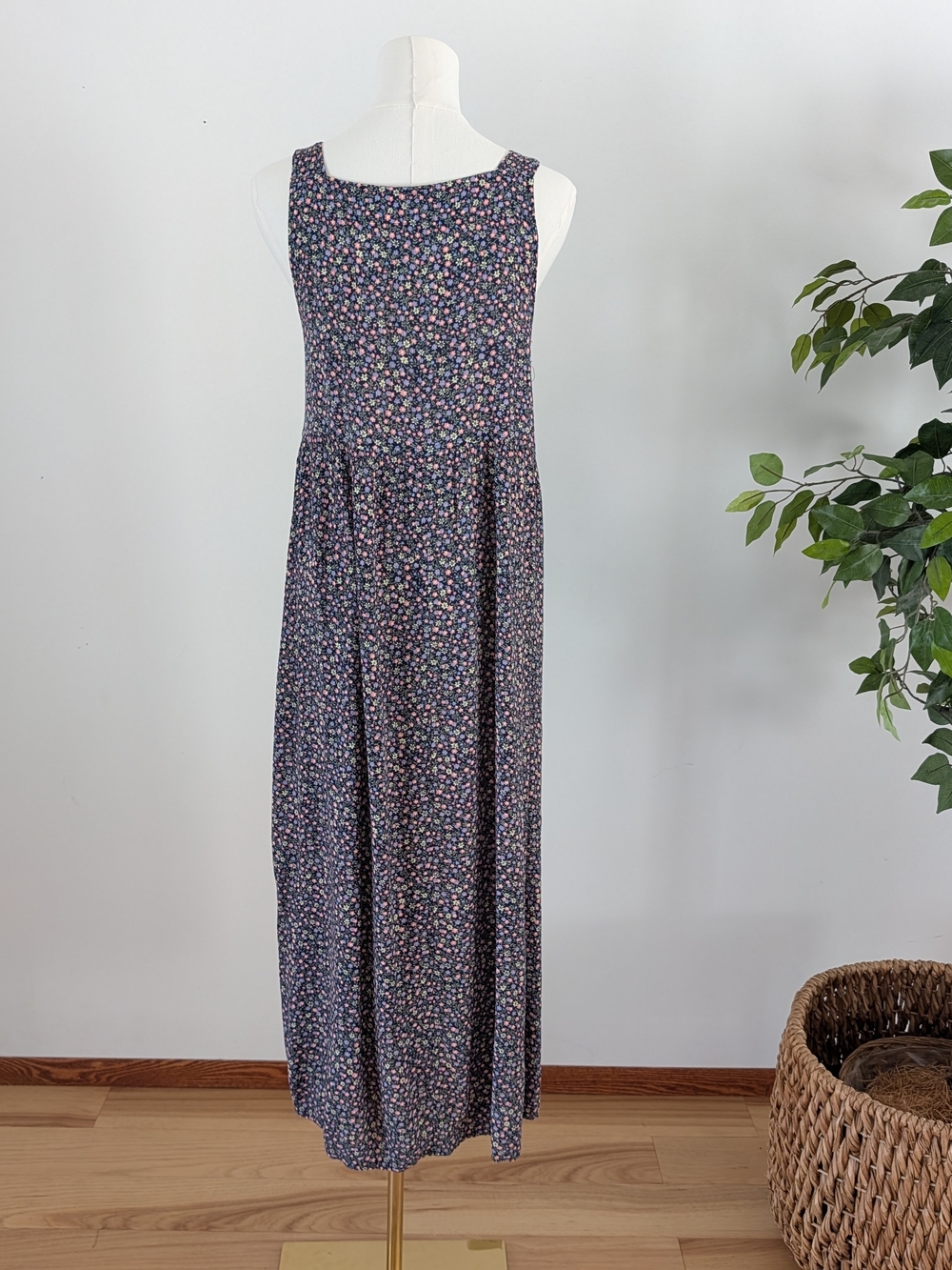 Vintage Christopher & Banks Apron Dress Floral - 6 - Picture 5 of 10